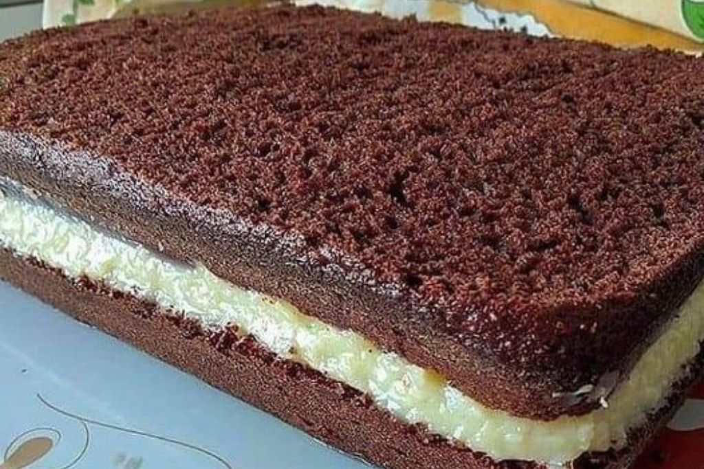Bolo prestígio é um clássico da confeitaria e também uma paixão nacional, você irá se apaixonar Bolo prestígio é um clássico da confeitaria e também uma paixão nacional, você irá se apaixonar